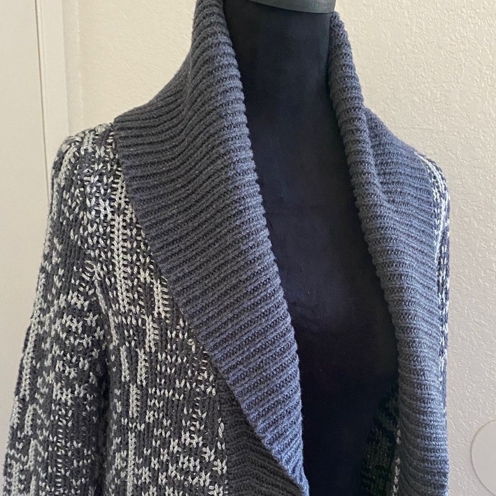 Talbots Gray and White Patterned Cardigan